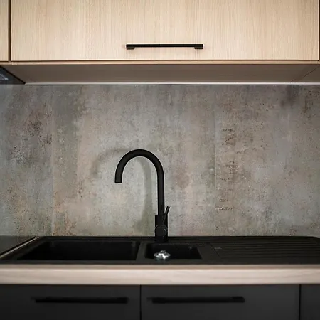 Easy Rent - Kosmos, 24h Check-in Apartmán *