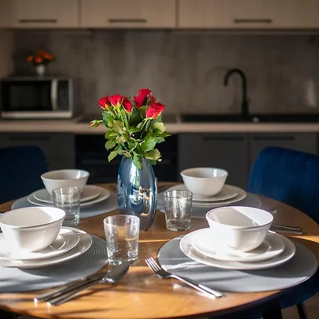 アパート Easy Rent - Kosmos, 24h Check-in ルブリン